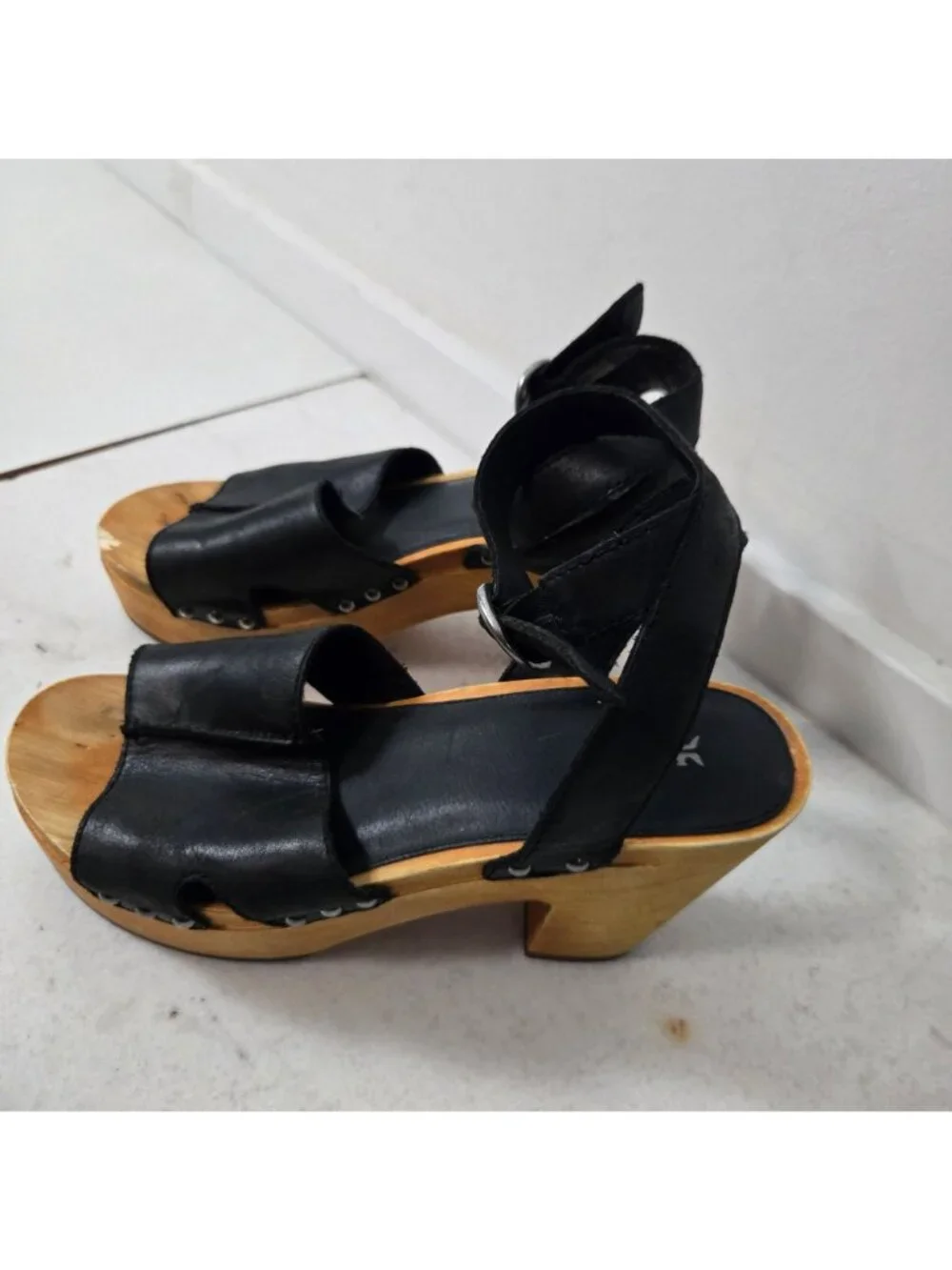 Frye Women's Size 9.5 Zelda Seam Black Leather Wooden Platform Sandals Chunky